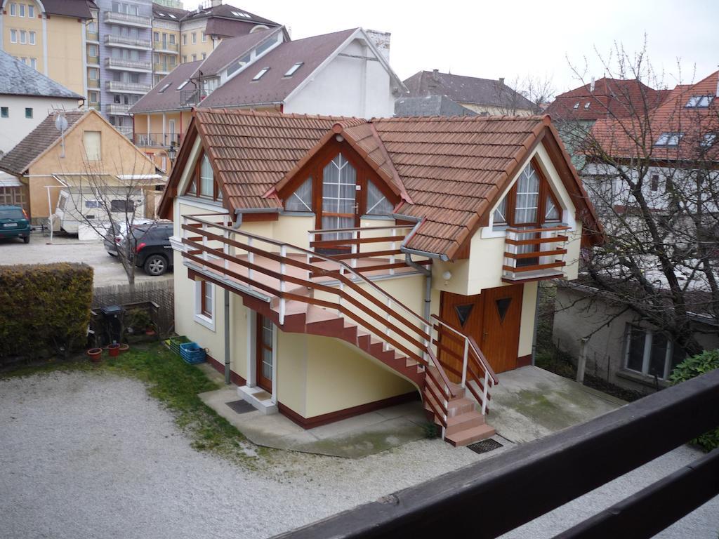 Jókai Apartmanház Hévíz Habitación foto